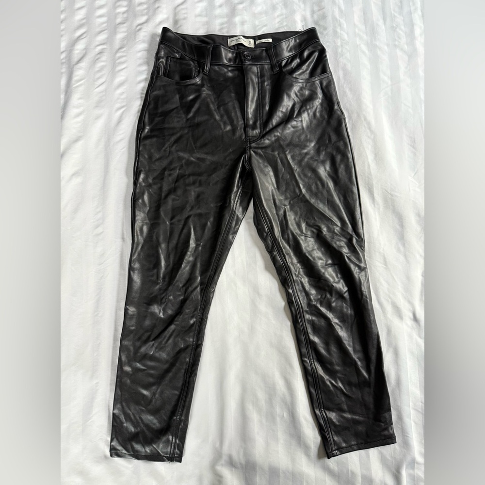 Abercrombie & Fitch The Skinny High Rise Black Vegan Leather Pants Size 30/10S